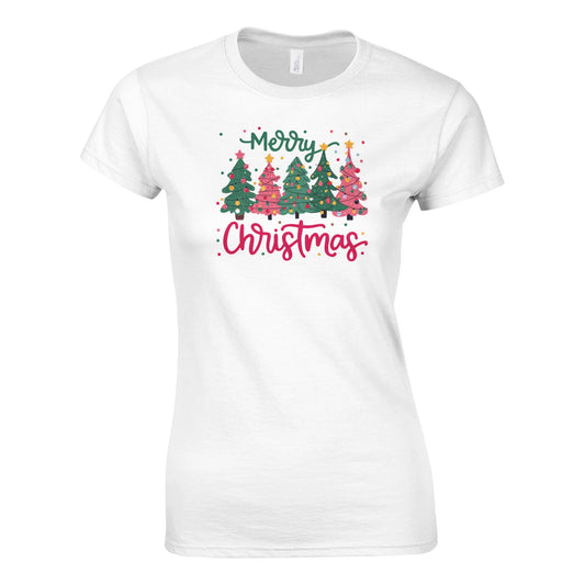 Tailliertes Damen Kurzarm T-Shirt mit Print - Christbäume mit Merry Christmas - Weihnachten und Winter – viele Farben und große Größen -