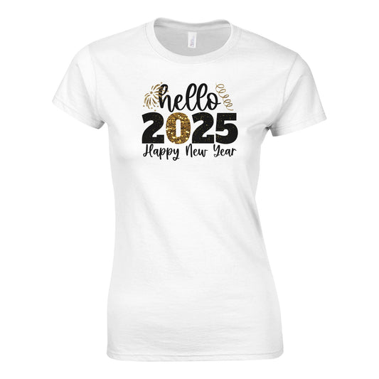 Tailliertes Damen Kurzarm T-Shirt mit Print für den Jahreswechsel – hello Happy New Year 2025 – gold schwarz weiß - auch in großen Größen - Weiß